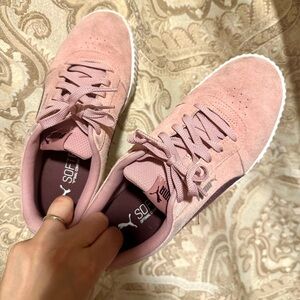 Pink felt Puma Sneakers so comfy!